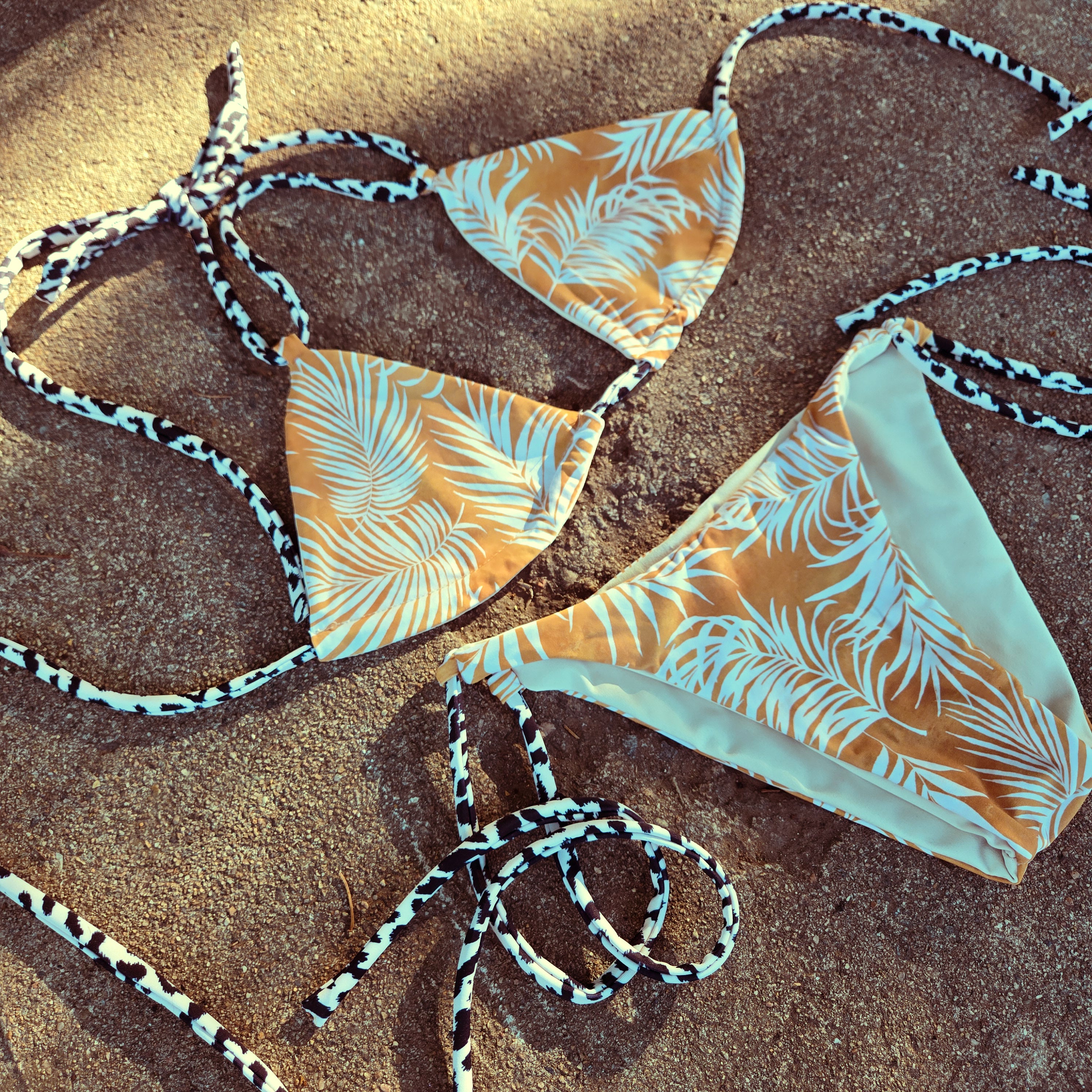 Dessert Palms Bikini Top Base